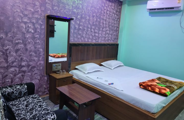 AC Deluxe Double Bed-105